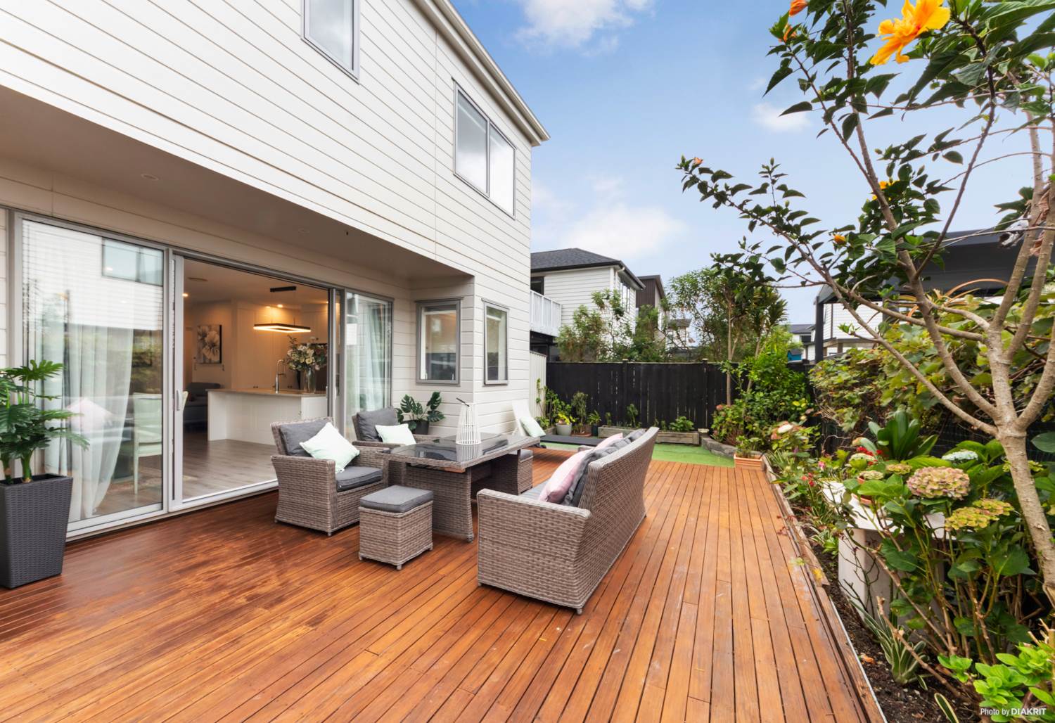 Bigger than it looks! – 5 Bedrooms & 3 Bathrooms / 48 Myland Drive